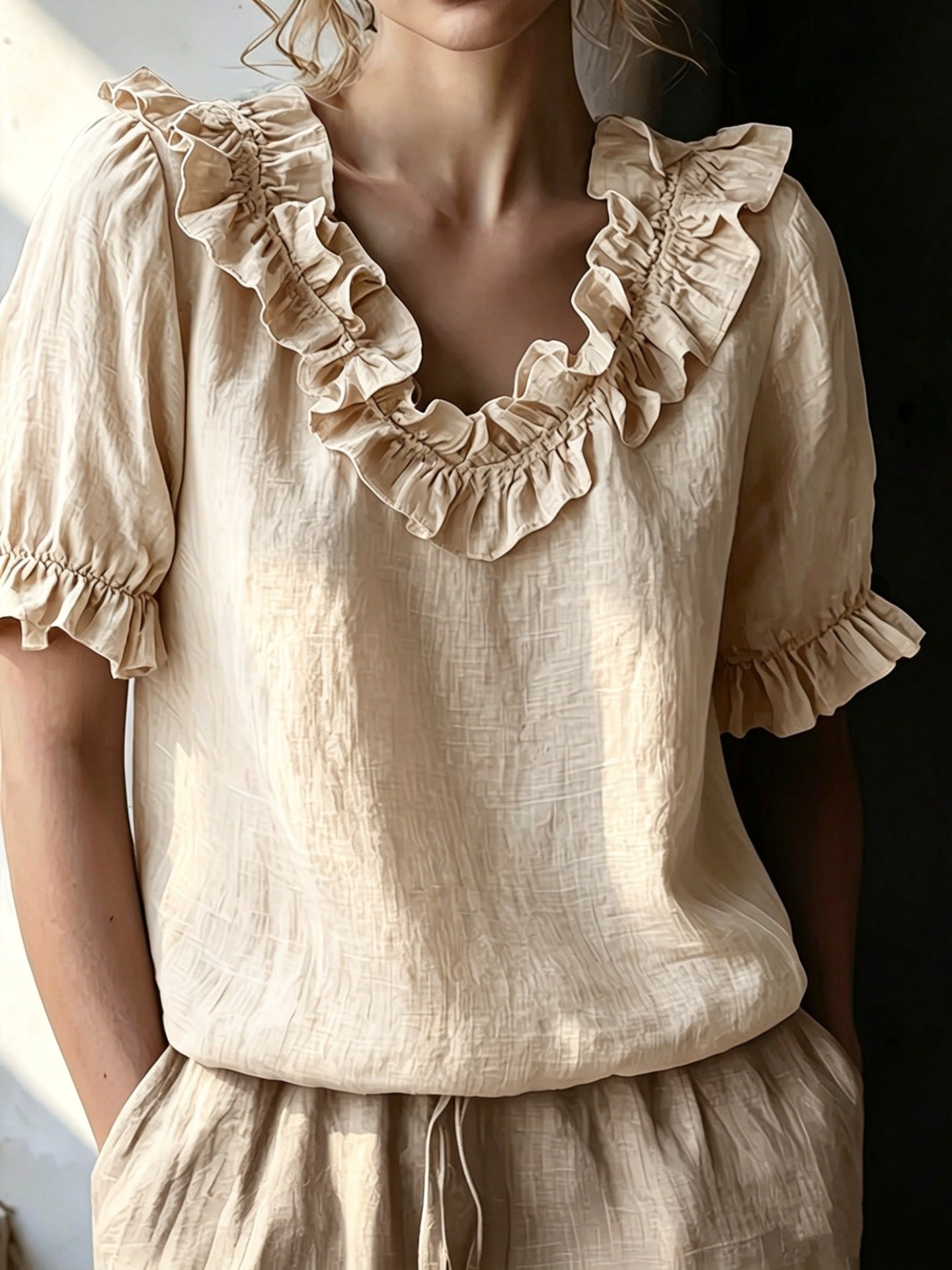 Women's Solid-Colour Fashionable Casual Ruffle-Trimmed Crew-Neck Blouse