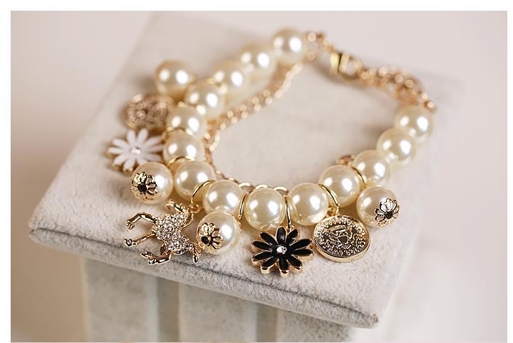 Artificial Pearl Flower Bracelet