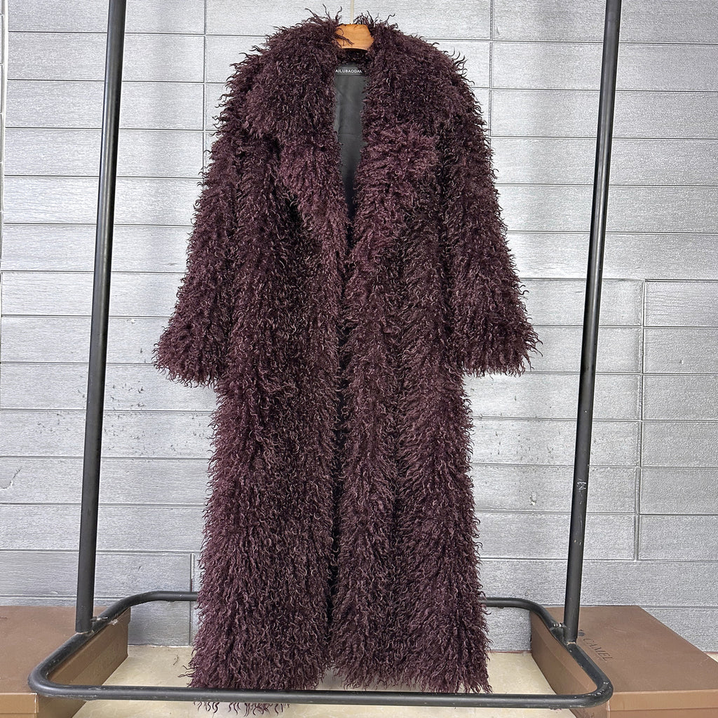 Womens Elongated Wool Coat With A Tailored Lapel