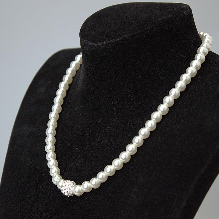 Pearl necklace, earrings & bracelet set