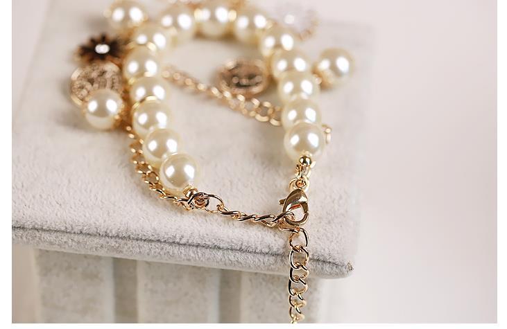 Artificial Pearl Flower Bracelet